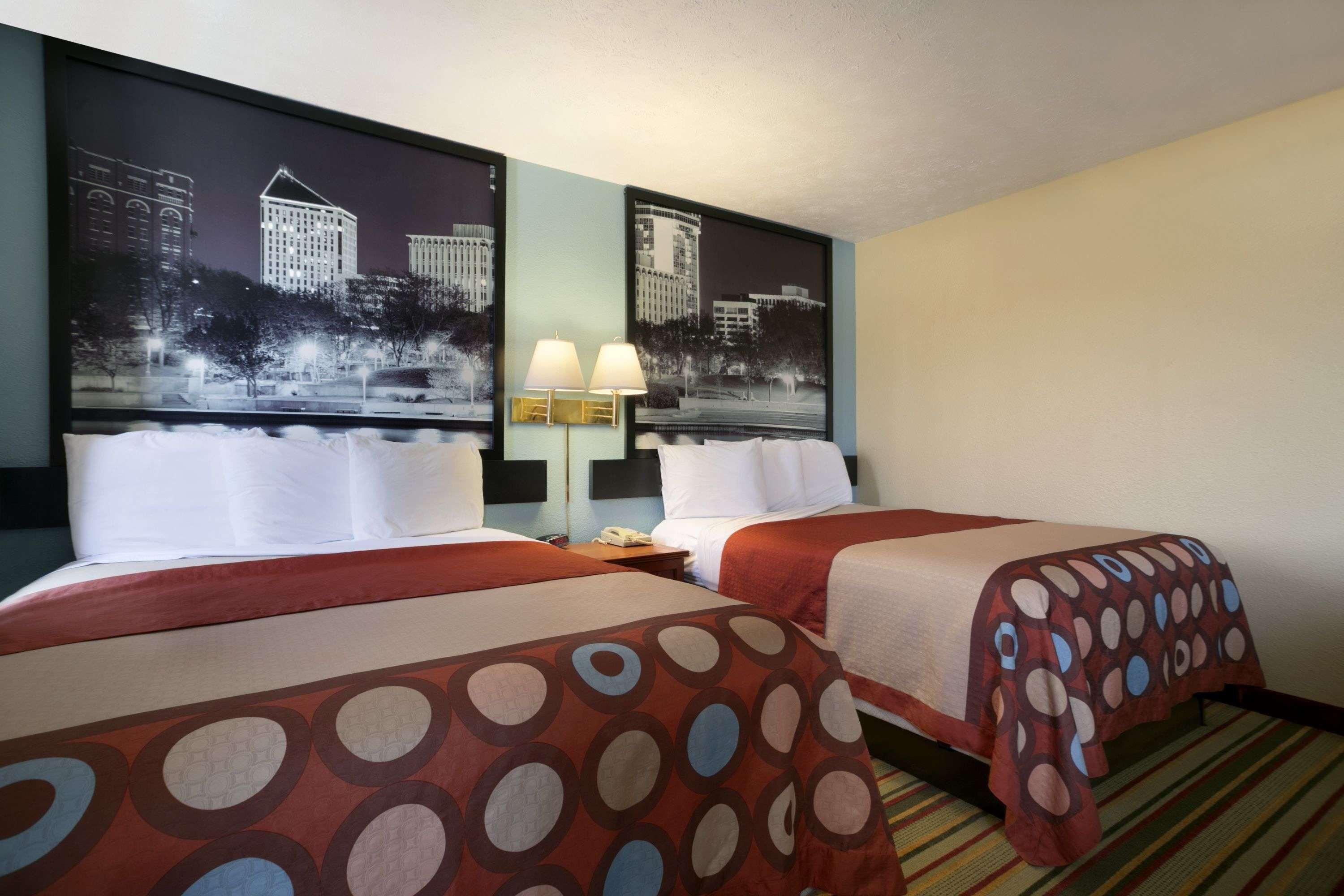 Super 8 By Wyndham Park City/North Wichita Area Экстерьер фото